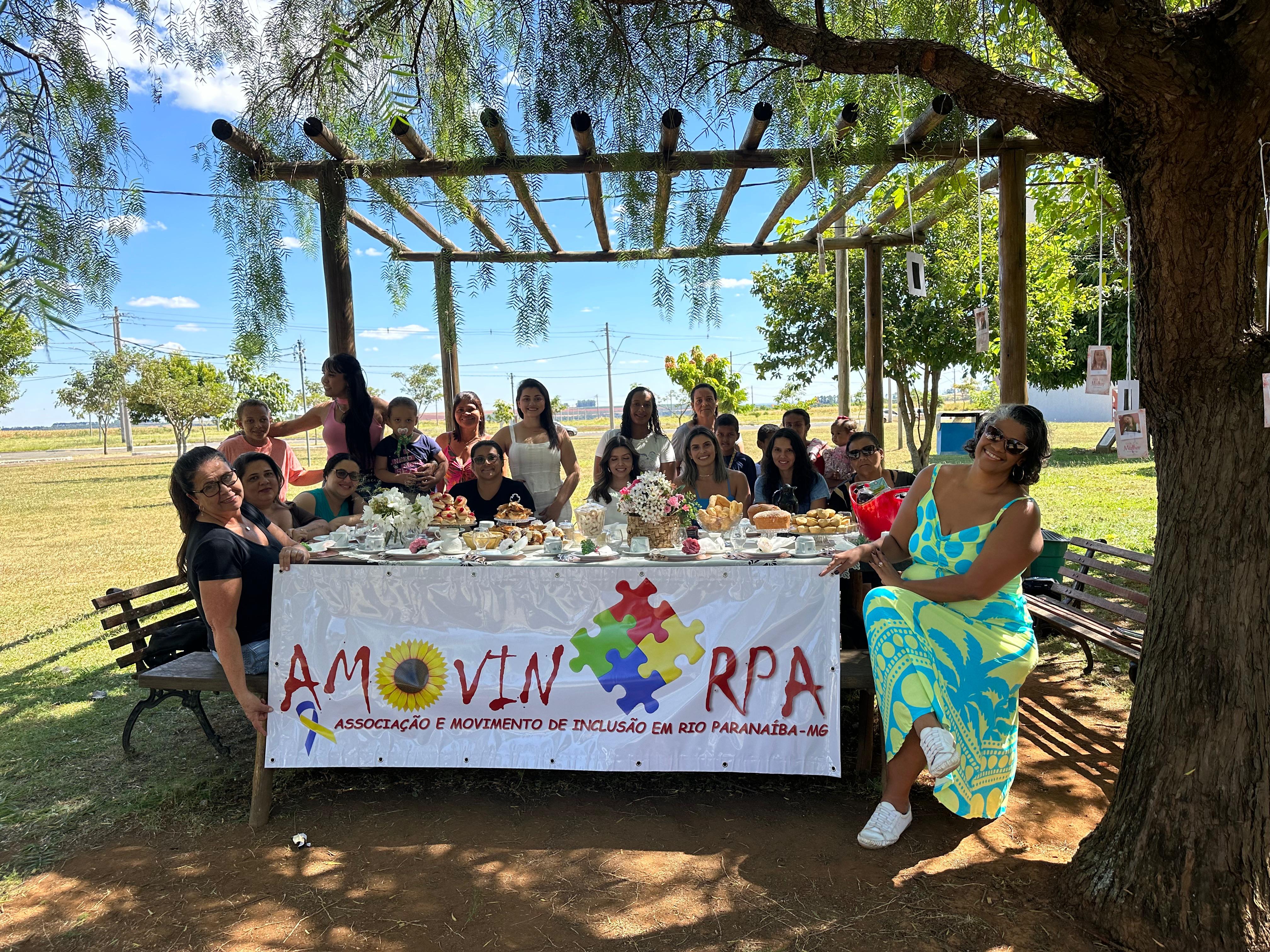 Chá com Elas